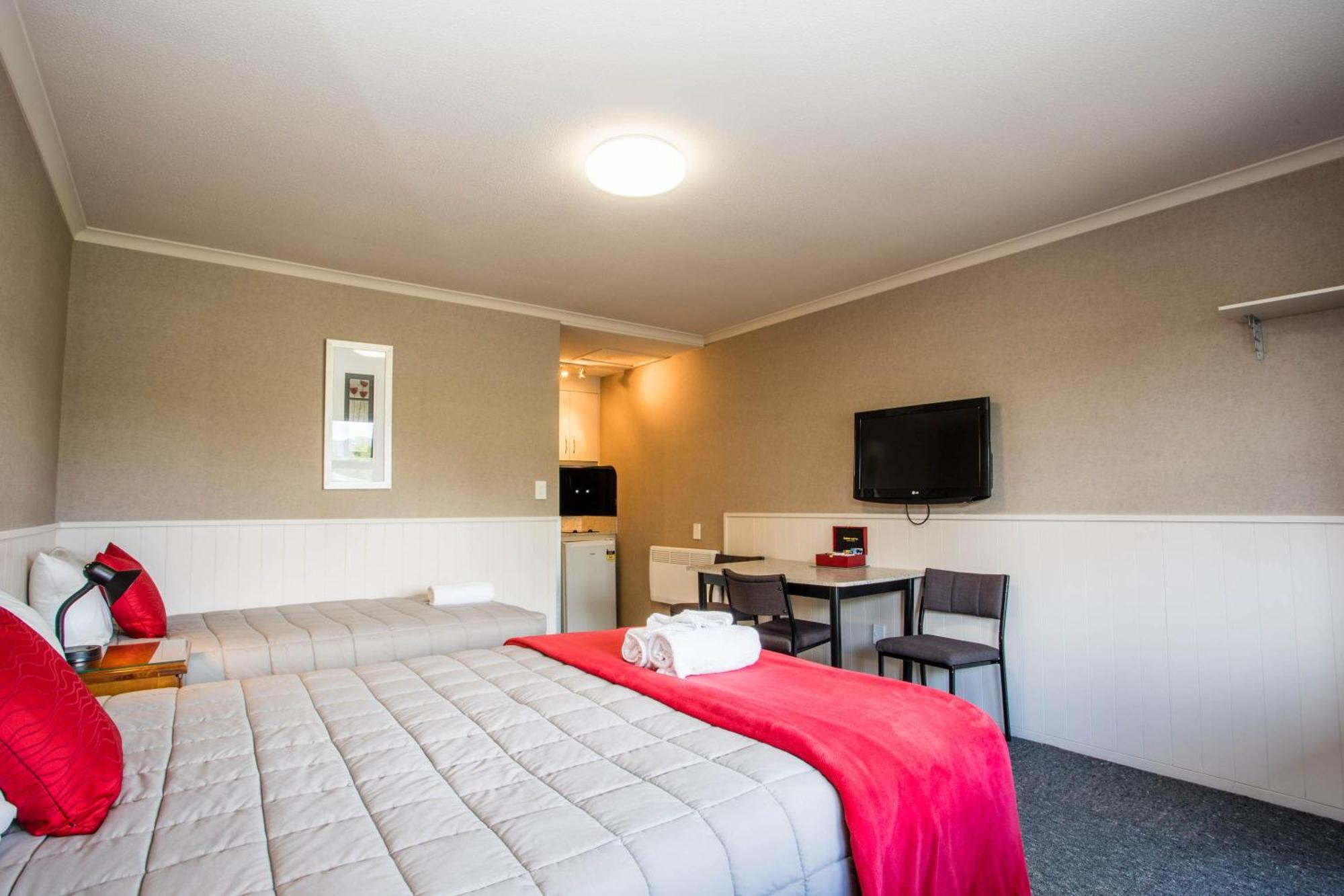 Te Anau Top 10 Holiday Park And Motels Екстер'єр фото